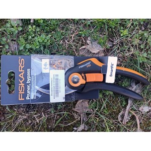 Лозарска ножица FISKARS Smartfit P541, до 24 мм