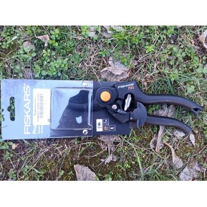 Лозарска ножица FISKARS Pro P90 професионална, до 26 мм
